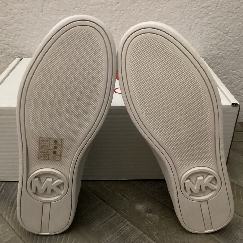 MICHAEL MICHAEL KORS Women's Juno Knit Slip-On Sneakers, size 7.5 - Picture 6 of 10